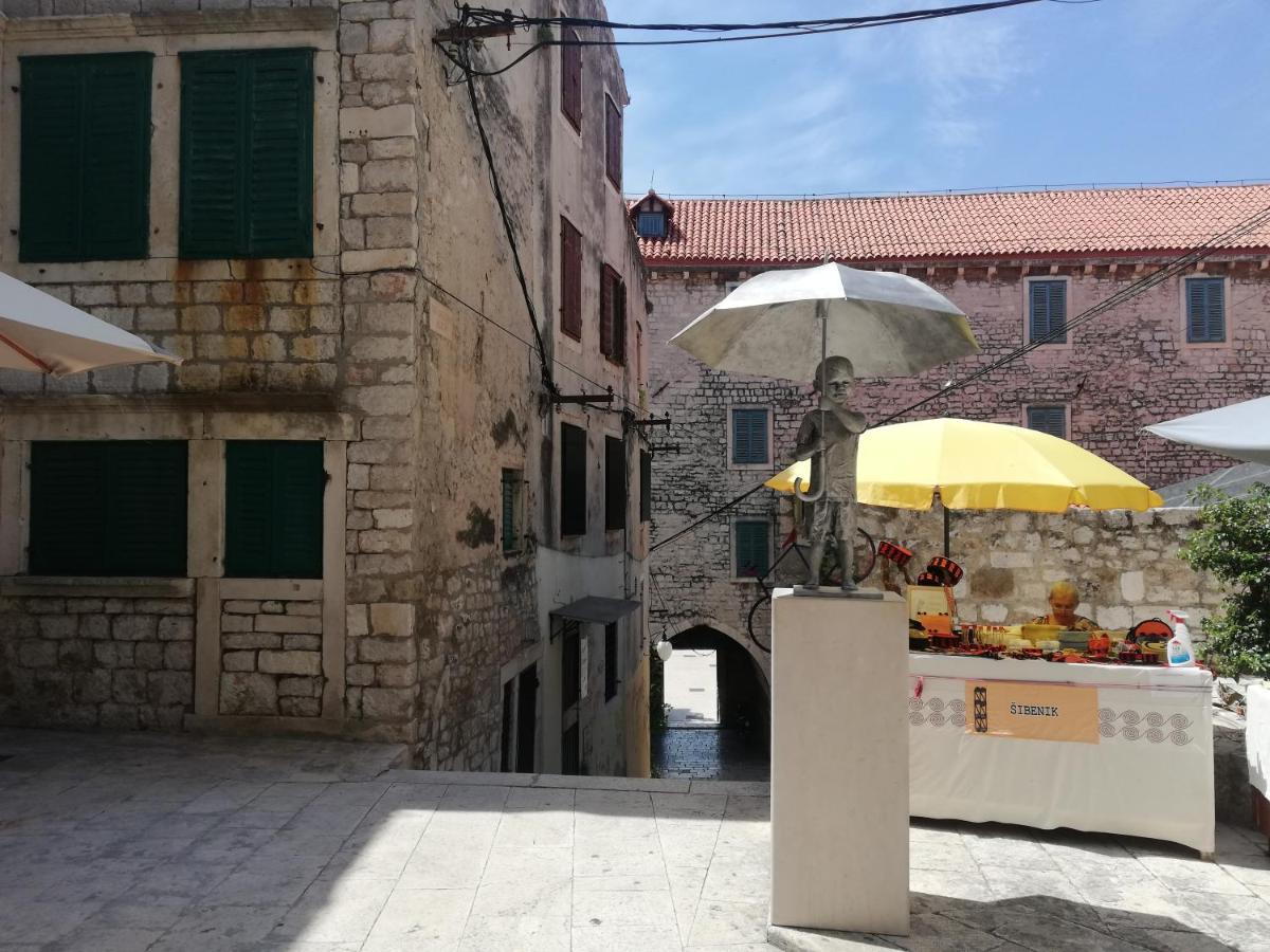 2 Cannons/Old Town Šibenik Eksteriør billede